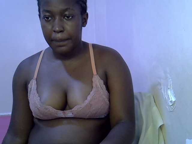 Honey-drop live cam on BongaCams