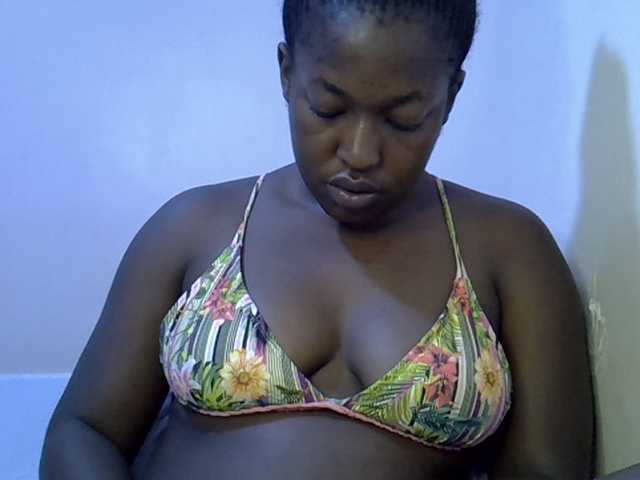 Honey-drop live cam on BongaCams