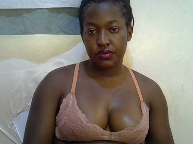 Honey-drop live cam on BongaCams