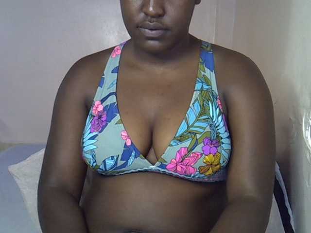 Honey-drop live cam on BongaCams