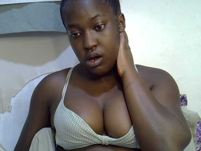 Honey-drop live cam on BongaCams