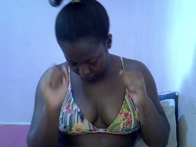 Honey-drop live cam on BongaCams