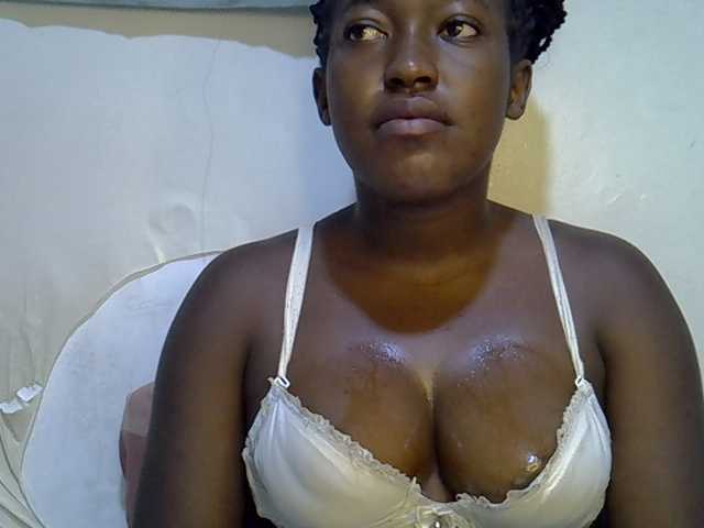 Honey-drop live cam on BongaCams