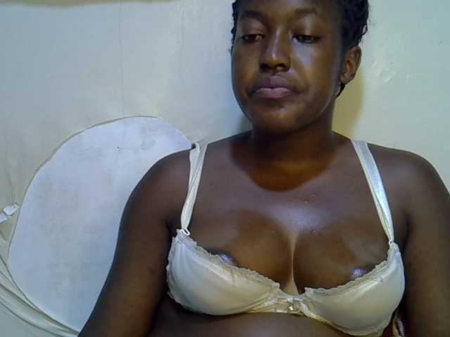 Honey-drop live cam on BongaCams