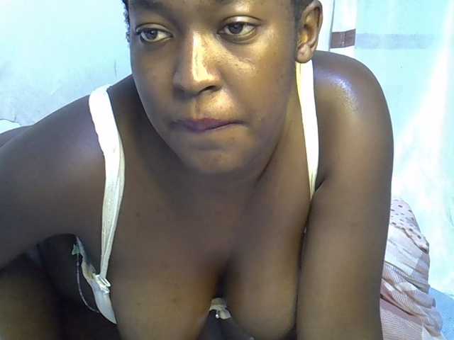 Honey-drop live cam on BongaCams