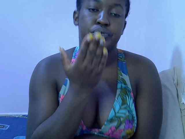 Honey-drop Live Webcam on BongaCams
