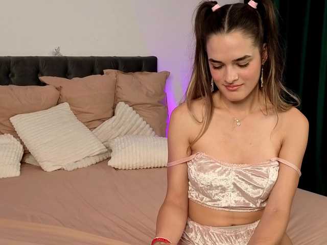 EllaEden live cam on BongaCams
