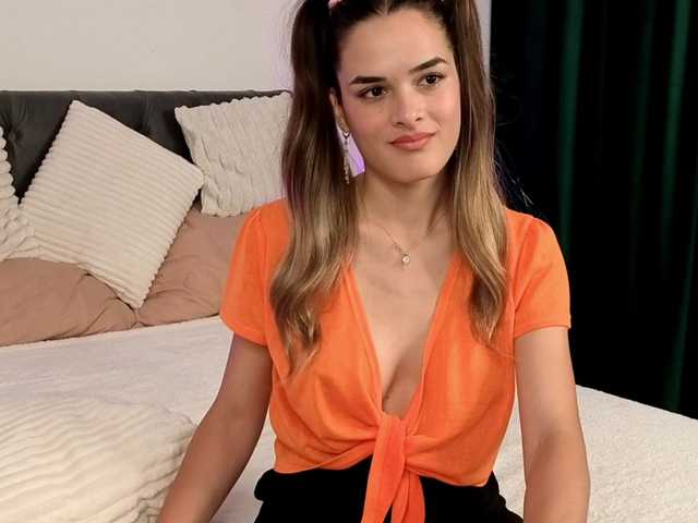 EllaEden live cam on BongaCams