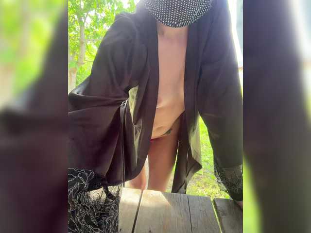 VikkiMouse18 live cam on BongaCams