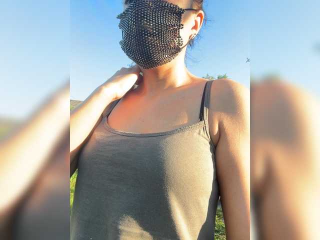 vikkimouse18 cam belle