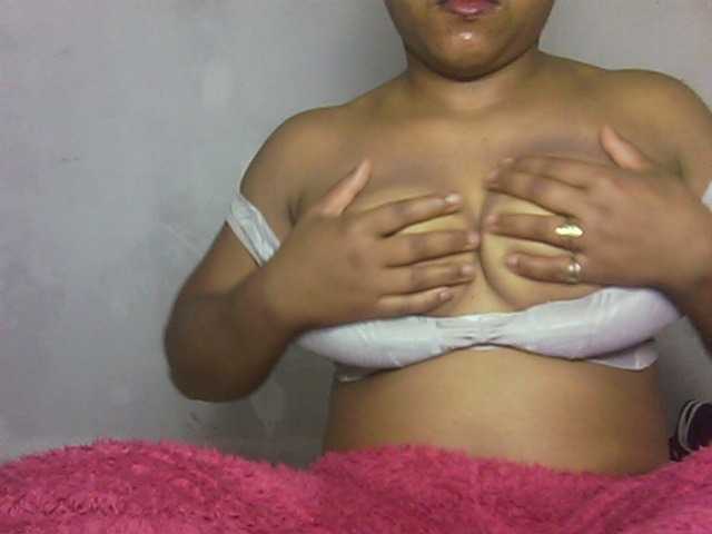 Elidienah live cam on BongaCams