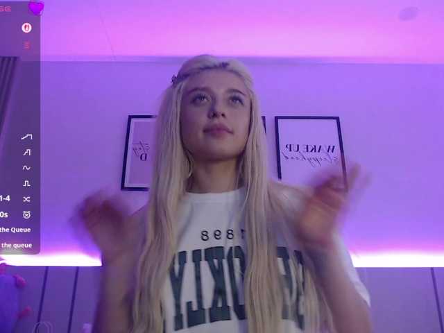 BlondyLi live cam on BongaCams