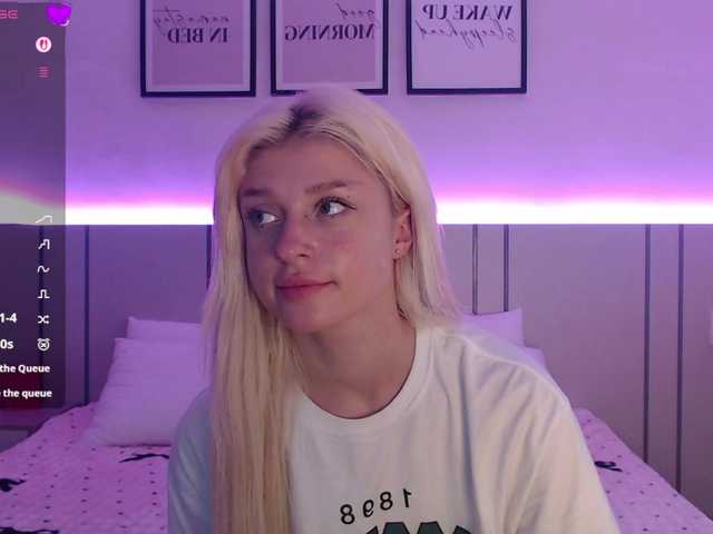 BlondyLi live cam on BongaCams