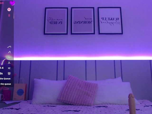 BlondyLi live cam on BongaCams