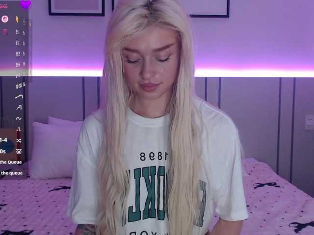 BlondyLi live cam on BongaCams