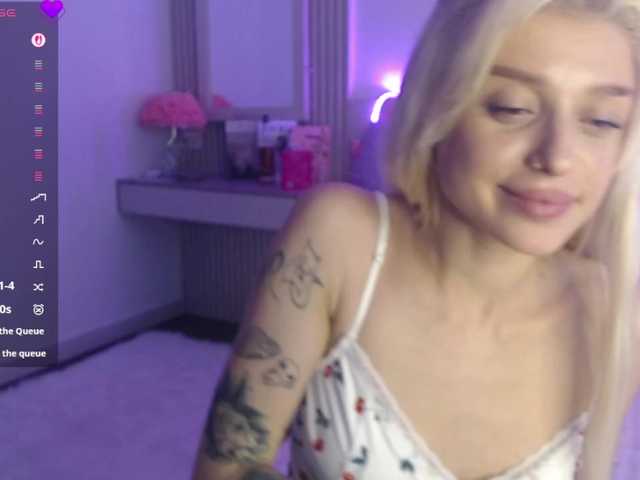 BlondyLi live cam on BongaCams