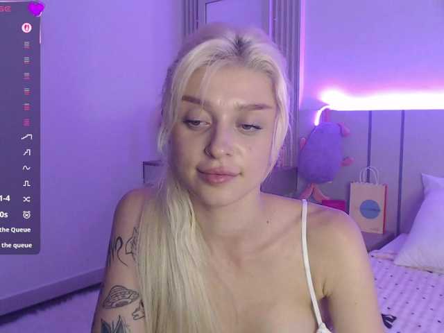 BlondyLi live cam on BongaCams