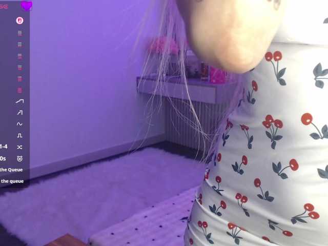 BlondyLi live cam on BongaCams