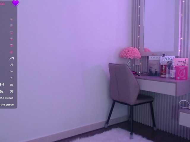 BlondyLi live cam on BongaCams