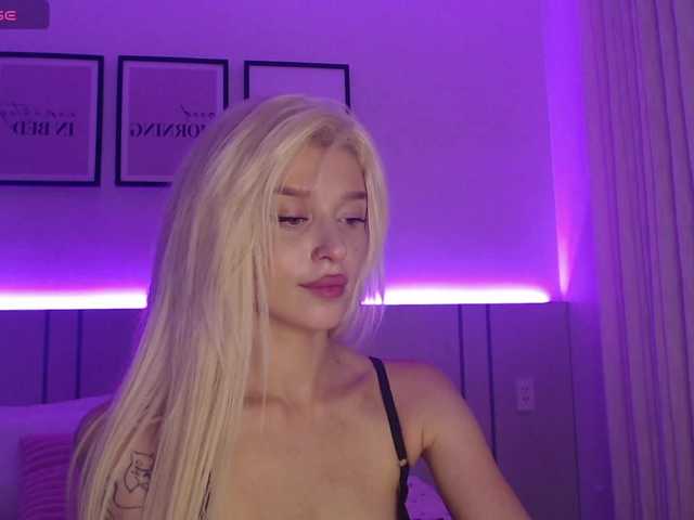 BlondyLi live cam on BongaCams
