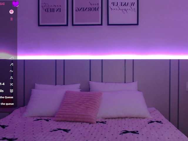 BlondyLi live cam on BongaCams