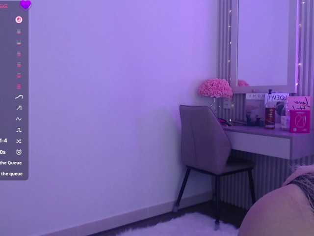 BlondyLi live cam on BongaCams