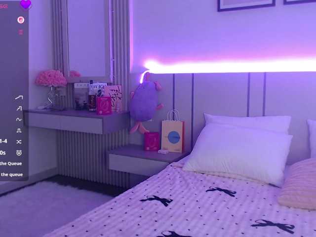 BlondyLi live cam on BongaCams