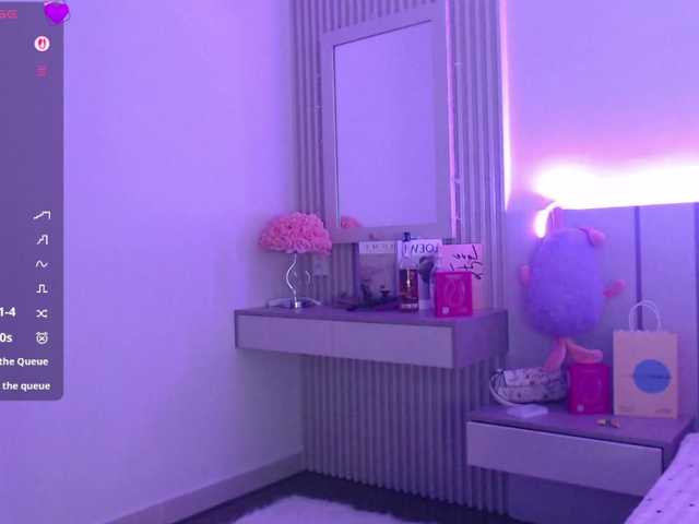 BlondyLi live cam on BongaCams