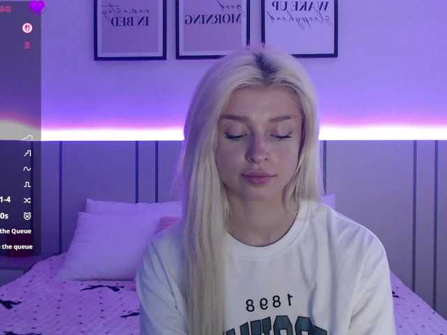 BlondyLi live cam on BongaCams