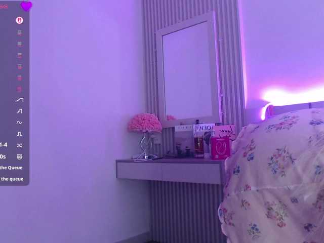 BlondyLi live cam on BongaCams