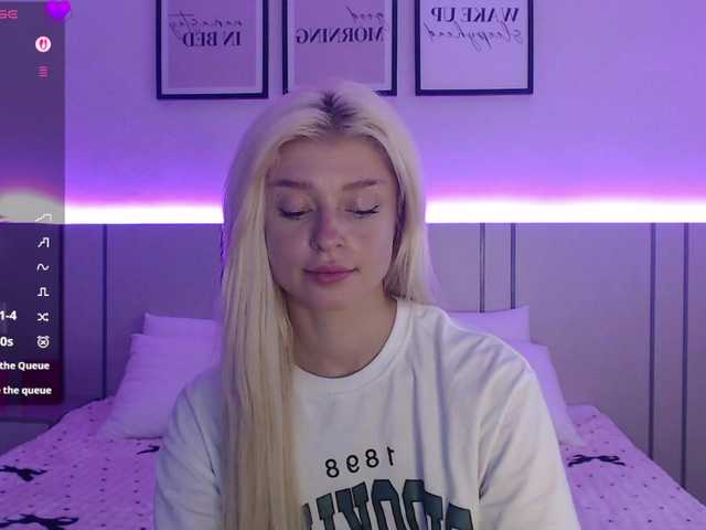 BlondyLi live cam on BongaCams