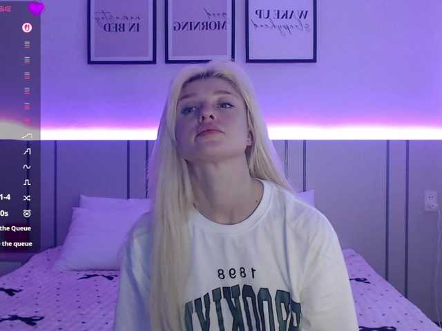 BlondyLi live cam on BongaCams