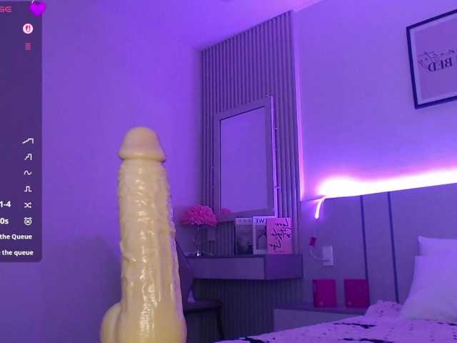BlondyLi live cam on BongaCams