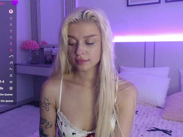 BlondyLi live cam on BongaCams