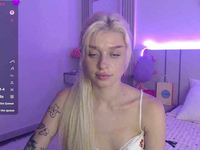 BlondyLi live cam on BongaCams