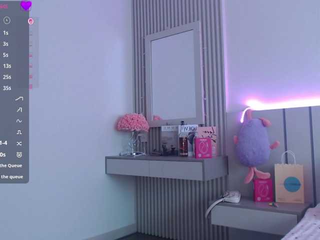 BlondyLi live cam on BongaCams