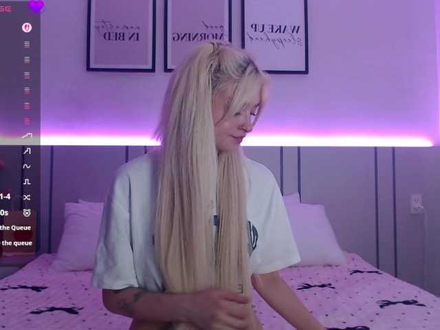 BlondyLi live cam on BongaCams