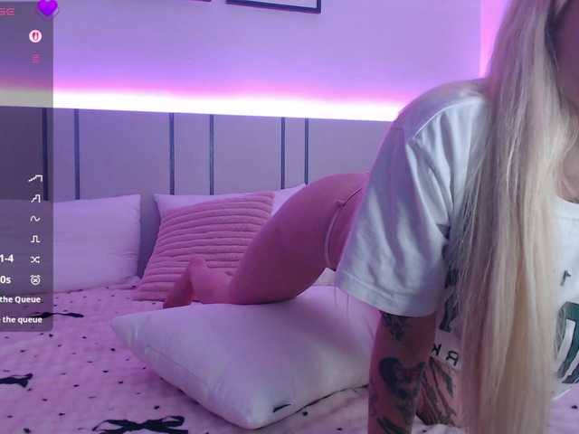 BlondyLi live cam on BongaCams