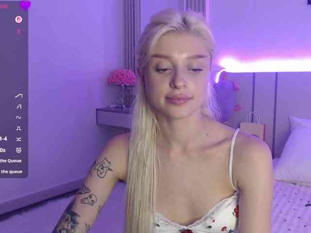 BlondyLi webcam