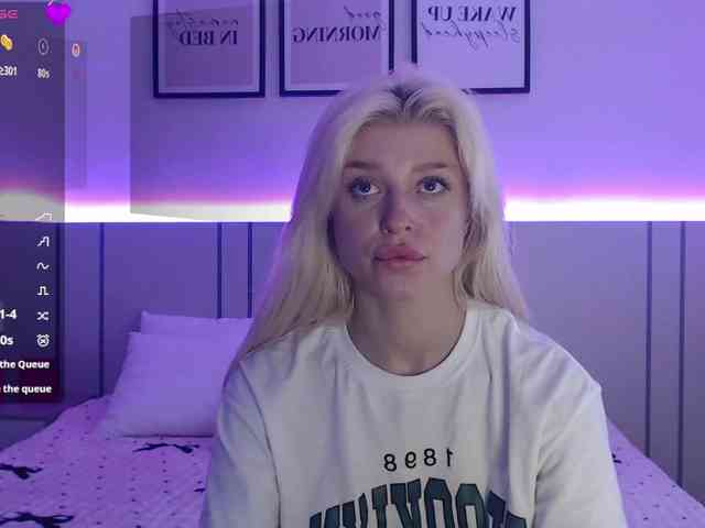 blondyli's live room