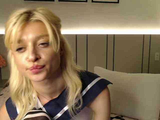 BlondyLi webcam