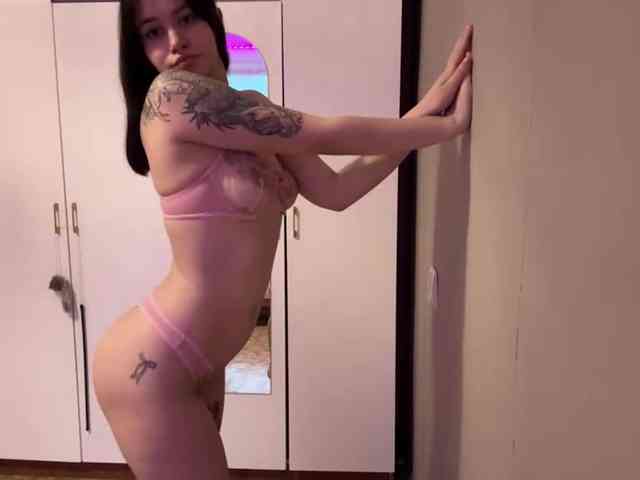 MalikaKey webcam