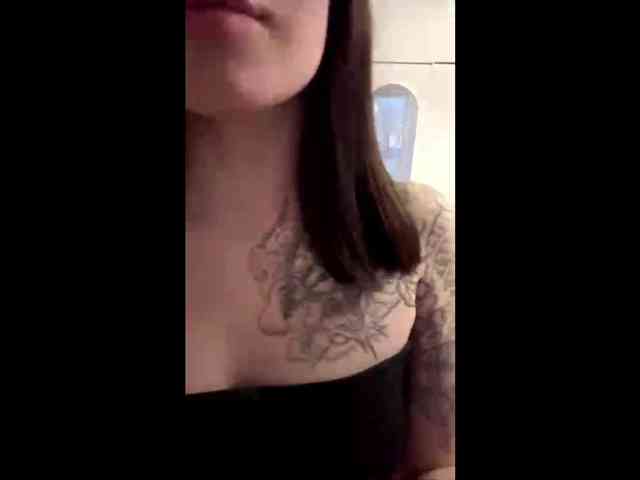 MalikaKey webcam