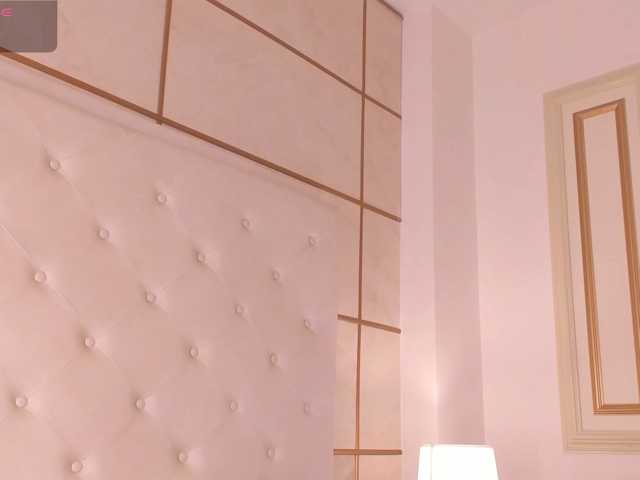 dionneventuri live cam on BongaCams
