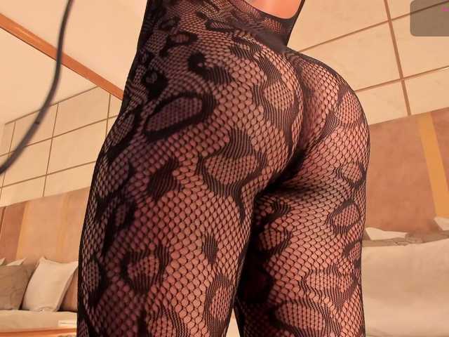 dionneventuri live cam on BongaCams