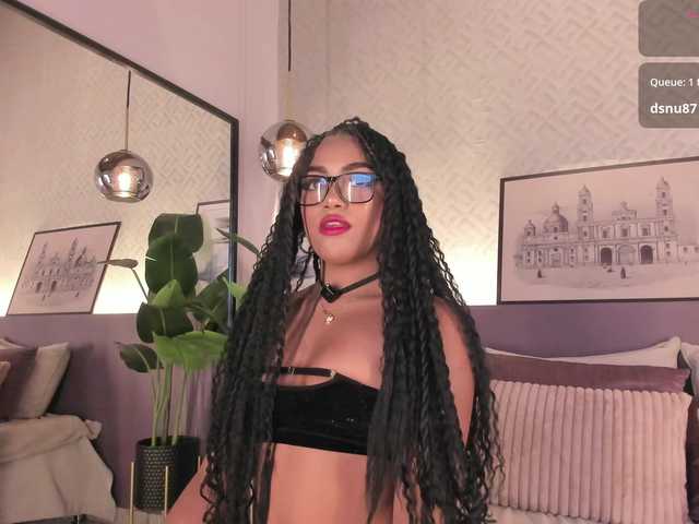 dionneventuri live cam on BongaCams