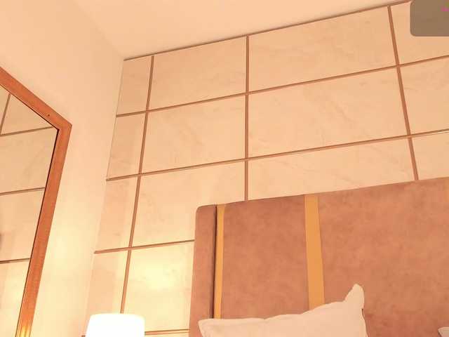 dionneventuri live cam on BongaCams