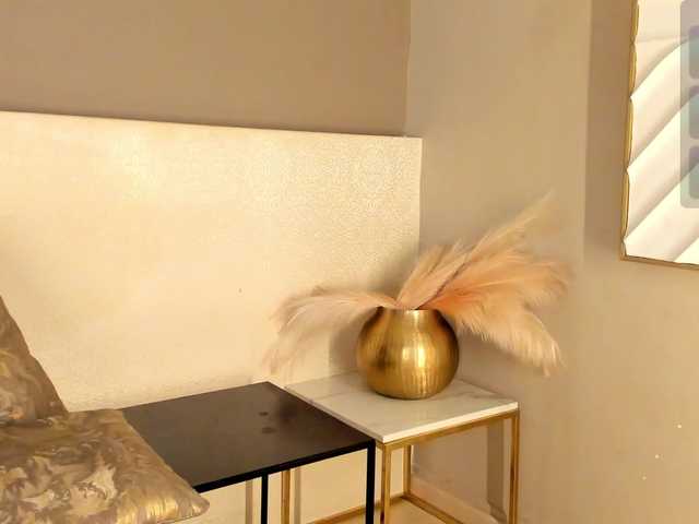 dionneventuri live cam on BongaCams