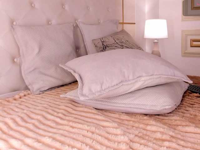 dionneventuri live cam on BongaCams