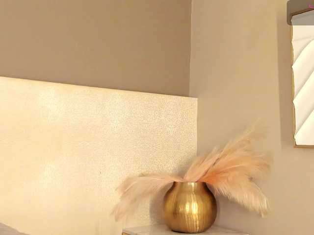 dionneventuri live cam on BongaCams